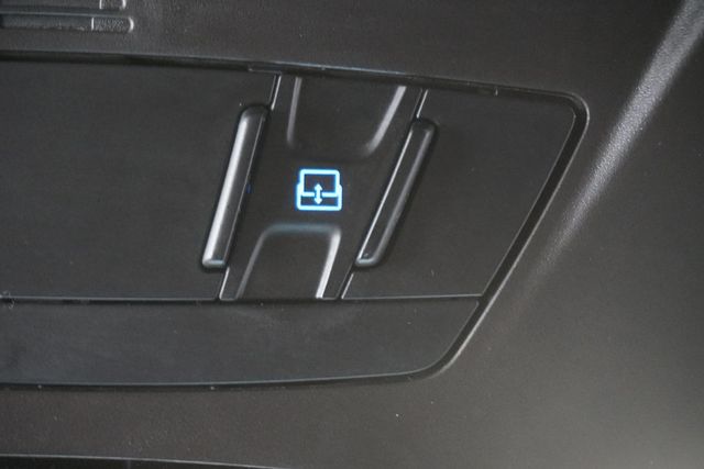 2018 Ford Focus ST Hatch - 22946115 - 26