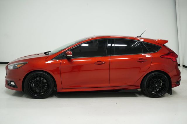 2018 Ford Focus ST Hatch - 22946115 - 6