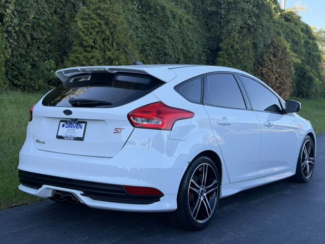 2018 Ford Focus ST Hatch - 23086340 - 9