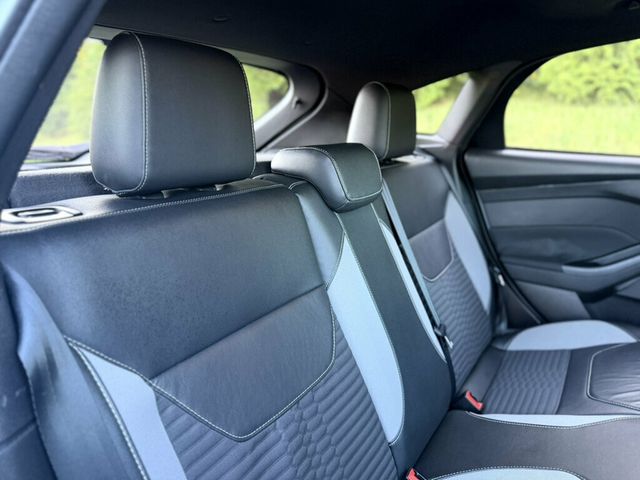 2018 Ford Focus ST Hatch - 23086340 - 26