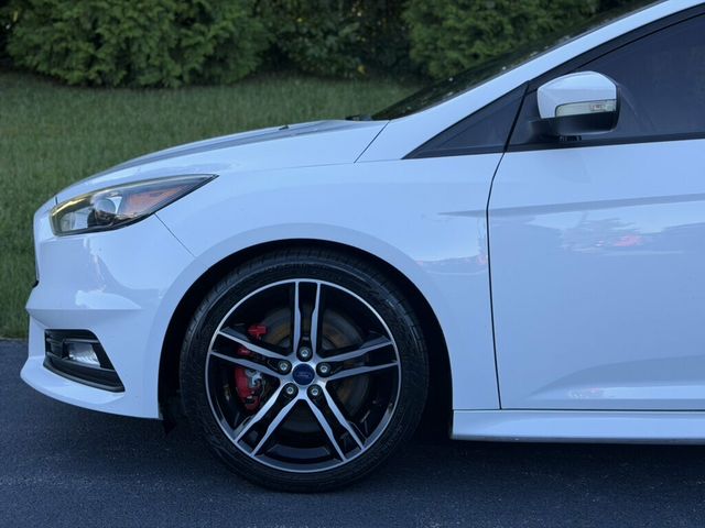 2018 Ford Focus ST Hatch - 23086340 - 2