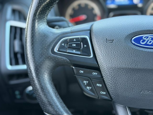 2018 Ford Focus ST Hatch - 23086340 - 33
