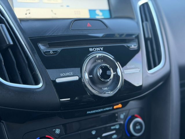 2018 Ford Focus ST Hatch - 23086340 - 41