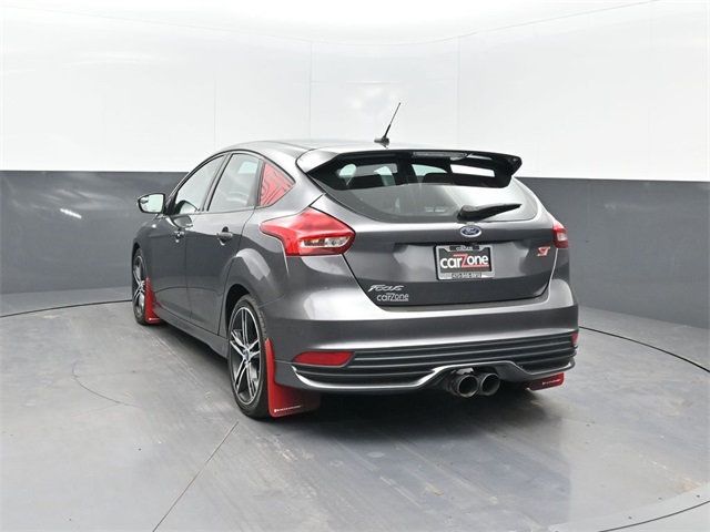 2018 Ford Focus ST photo 3