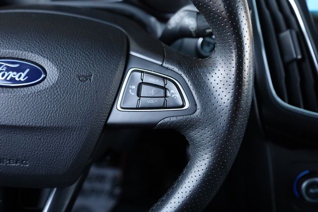 2018 Ford Focus ST Hatch - 22969256 - 29