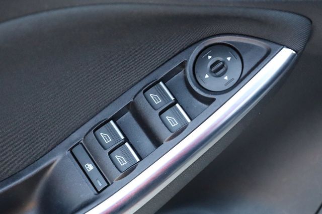 2018 Ford Focus ST Hatch - 22969256 - 30