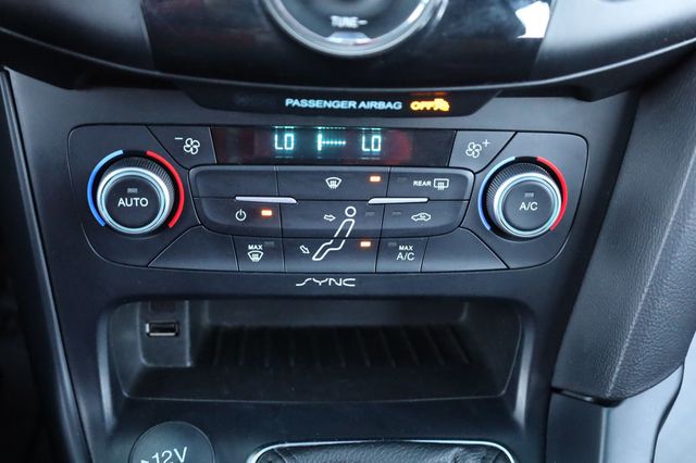 2018 Ford Focus ST Hatch - 22969256 - 37