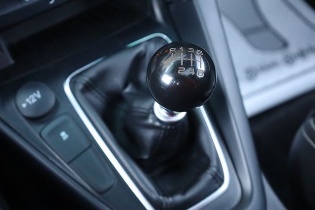 2018 Ford Focus ST Hatch - 22969256 - 39