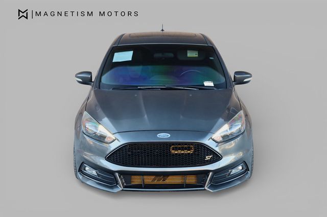 2018 Ford Focus ST Hatch - 22969256 - 4