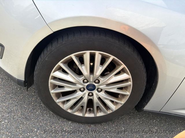 2018 Ford Focus Titanium Hatch - 22928802 - 17