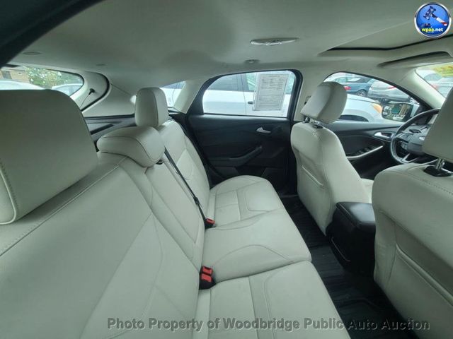 2018 Ford Focus Titanium Hatch - 22928802 - 3