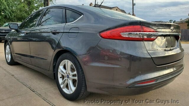 2018 Ford Fusion SE - 22932314 - 19