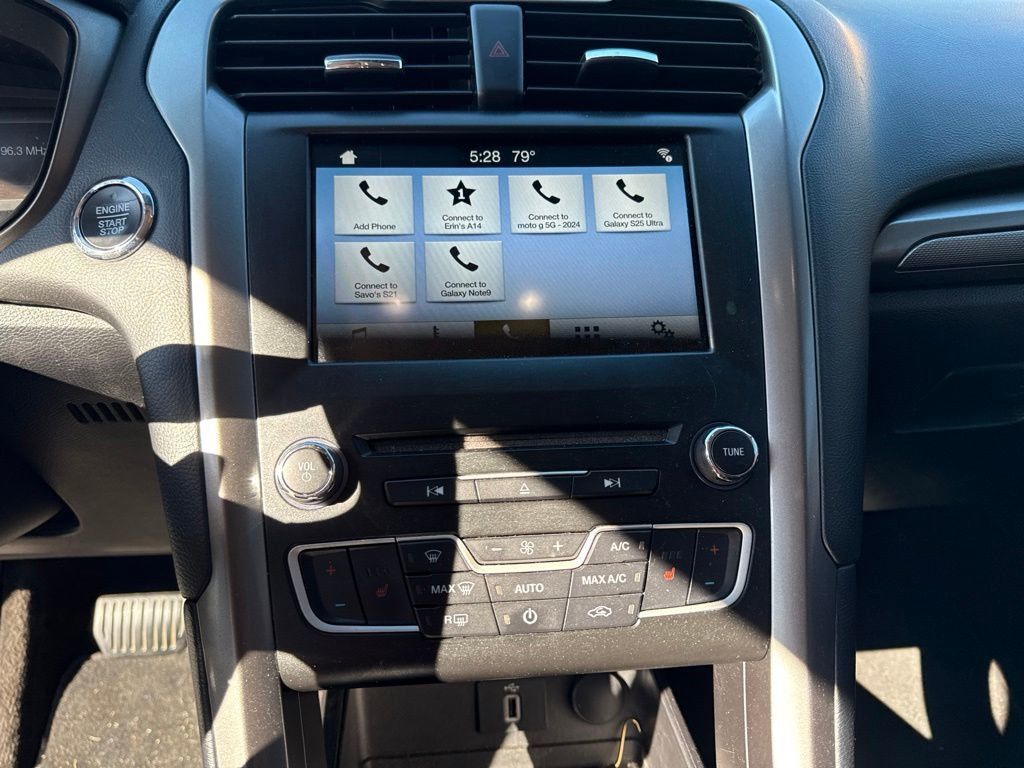 2018 Ford Fusion SE FWD - 23044222 - 11