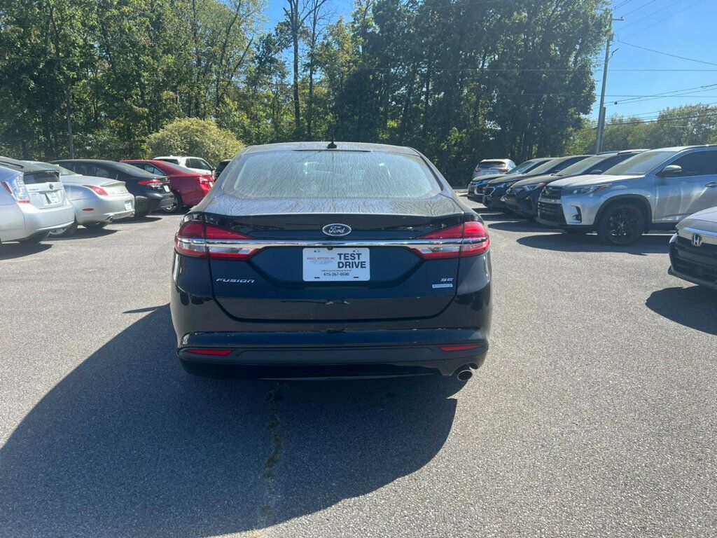 2018 Ford Fusion SE FWD - 22628916 - 3