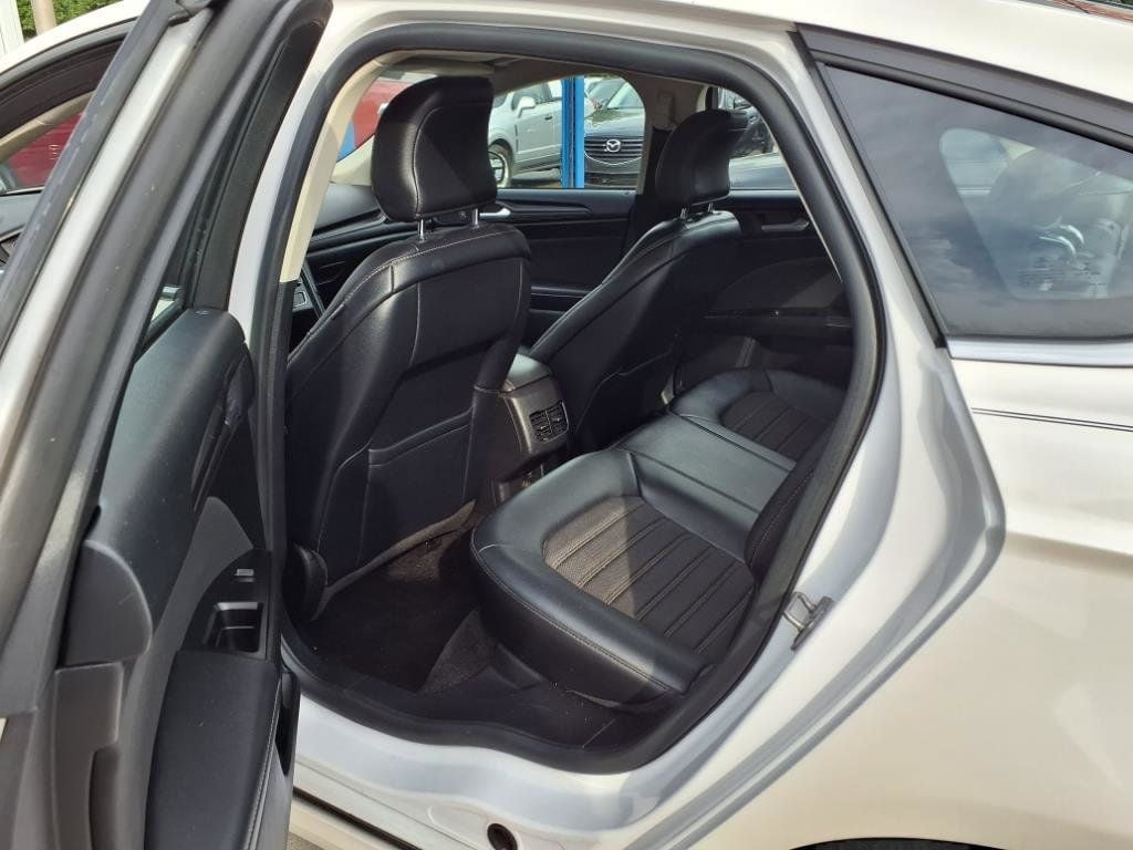 2018 Ford Fusion SE FWD - 22884726 - 17