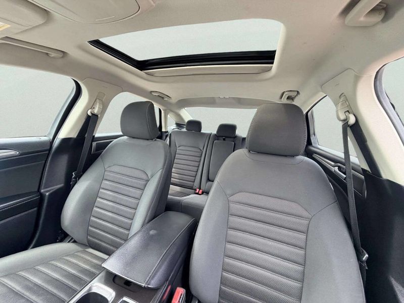 2018 Ford Fusion SE FWD - 23052198 - 15