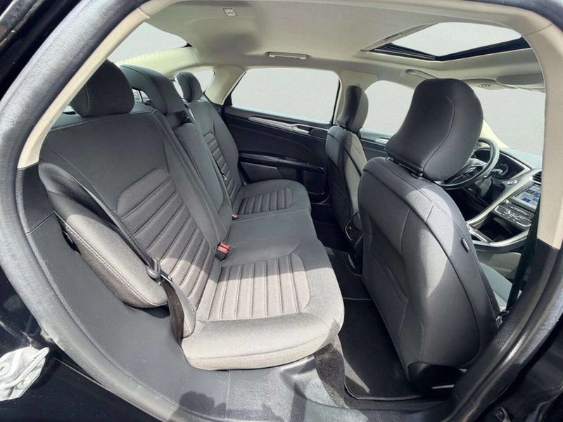 2018 Ford Fusion SE FWD - 23052198 - 19