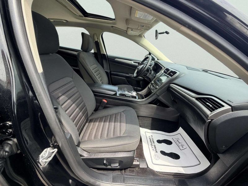 2018 Ford Fusion SE FWD - 23052198 - 24