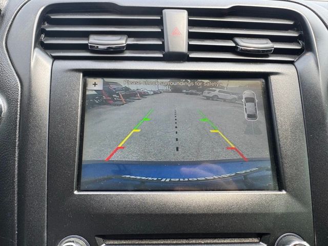 2018 Ford Fusion SE FWD - 22906835 - 19