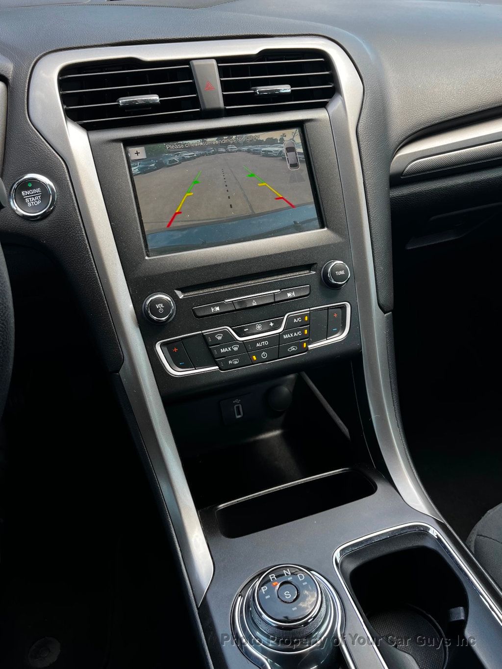2018 Ford Fusion SE FWD - 23060426 - 19