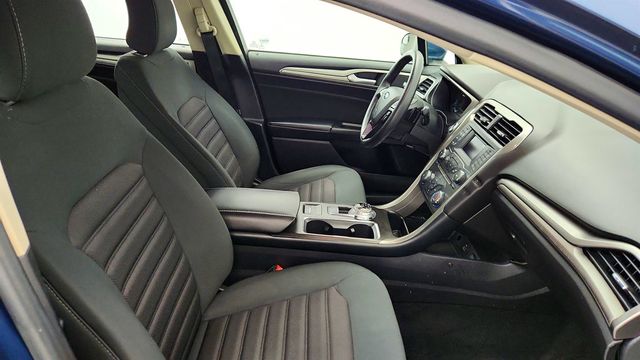 2018 Ford Fusion SE with Upgraded, Turbocharged Engine - 22973888 - 21