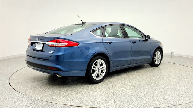 2018 Ford Fusion SE with Upgraded, Turbocharged Engine - 22973888 - 4