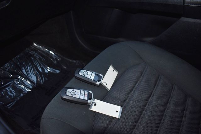 2018 Ford Fusion S FWD - 22979142 - 15