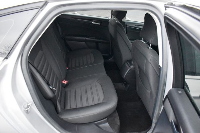 2018 Ford Fusion S FWD - 22979142 - 17