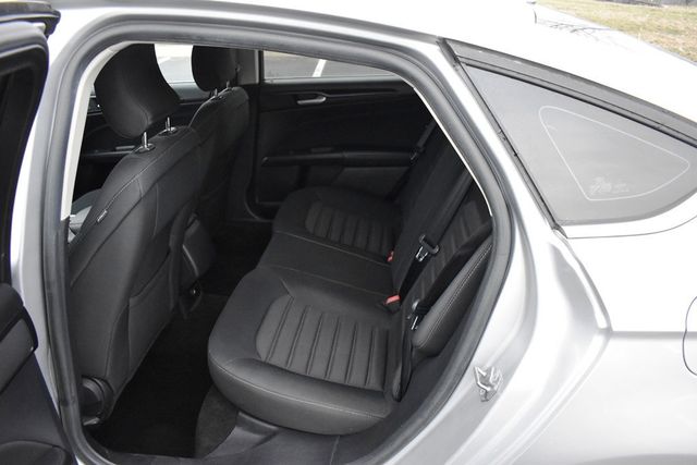 2018 Ford Fusion S FWD - 22979142 - 18