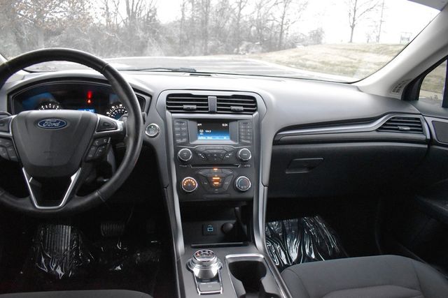 2018 Ford Fusion S FWD - 22979142 - 24