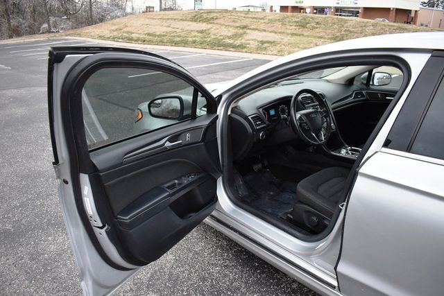 2018 Ford Fusion S FWD - 22979142 - 30