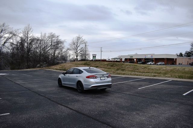 2018 Ford Fusion S FWD - 22979142 - 43