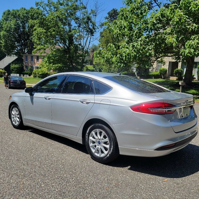 2018 Ford Fusion S FWD - 22483360 - 2