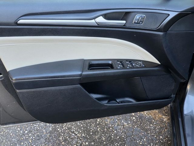 2018 Ford Fusion Titanium AWD - 23094458 - 32
