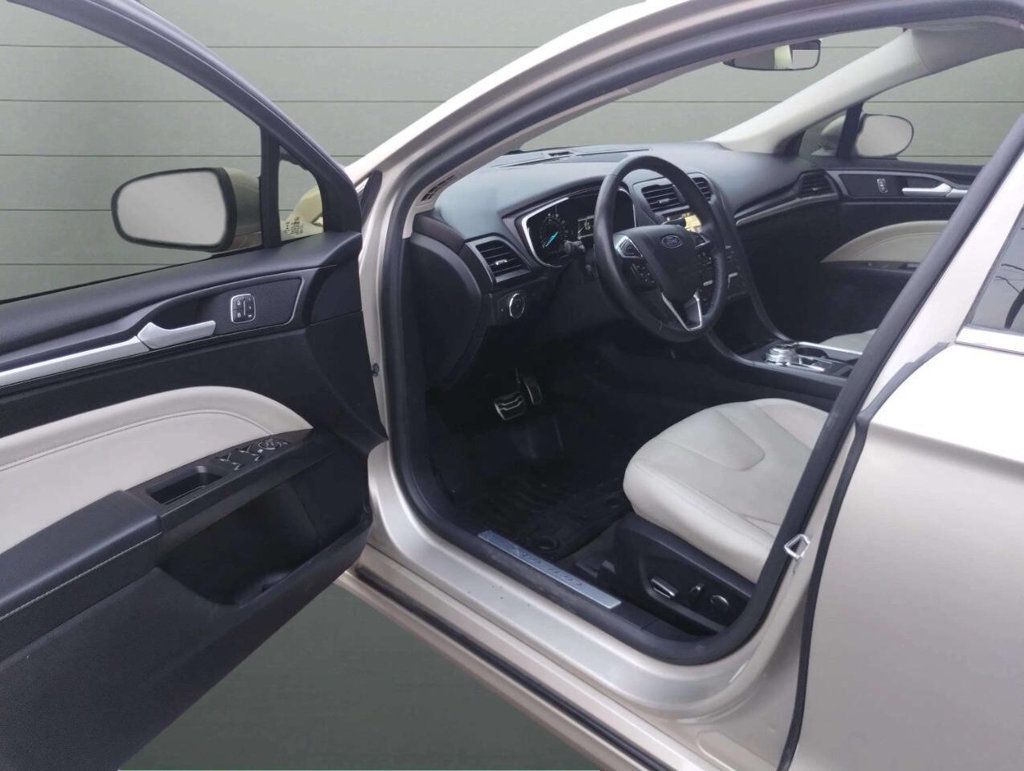 2018 Ford Fusion Titanium AWD - 22932544 - 13
