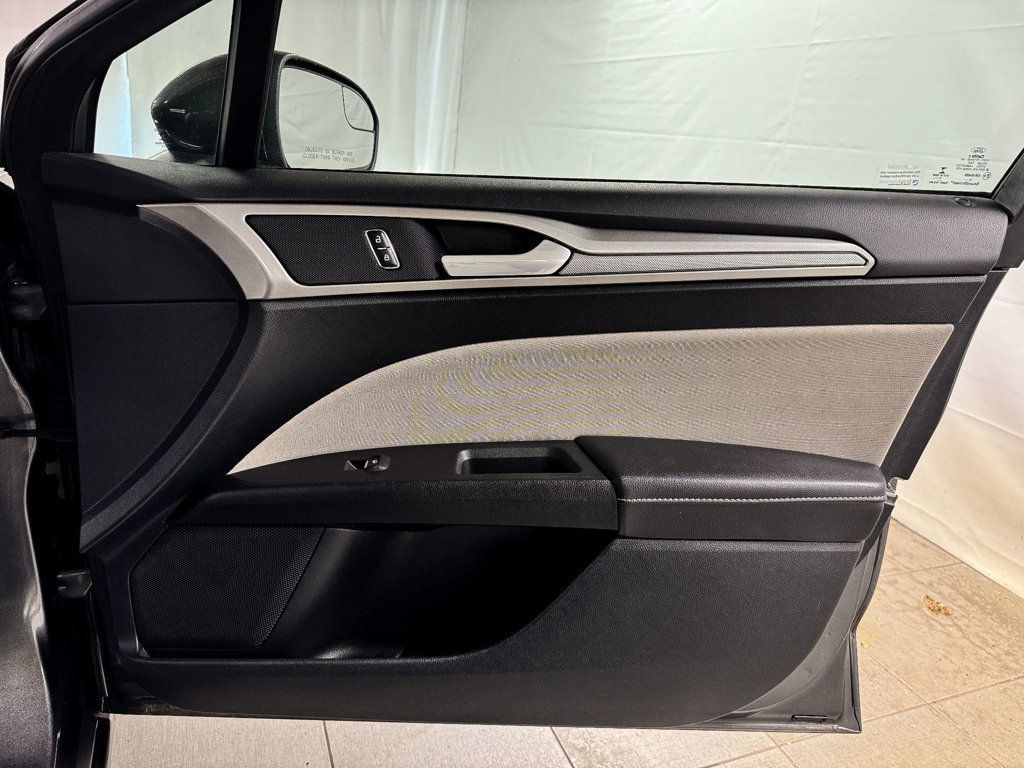 2018 Ford Fusion Hybrid HYBRID S - 22922347 - 15