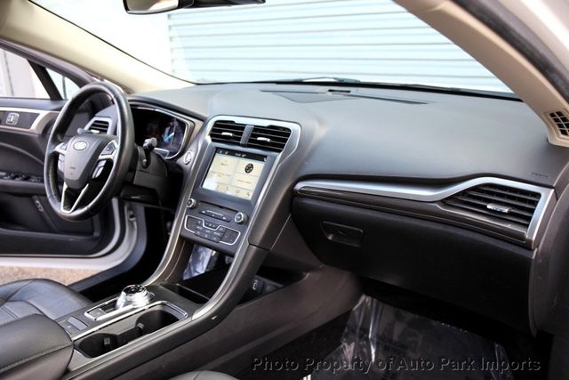 2018 Ford Fusion Hybrid SE FWD - 22929563 - 30