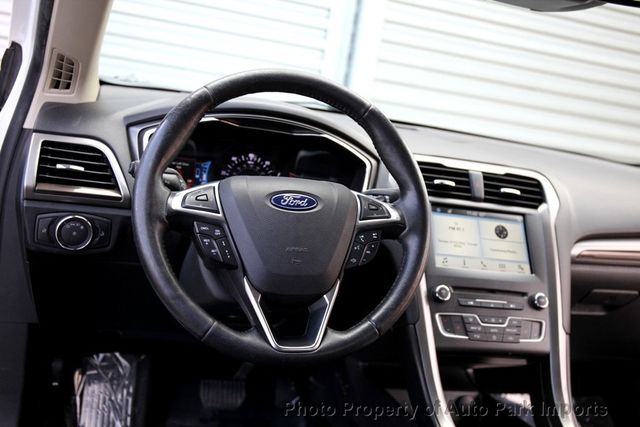 2018 Ford Fusion Hybrid SE FWD - 22929563 - 31