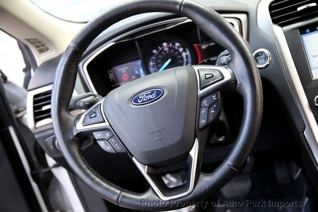 2018 Ford Fusion Hybrid SE FWD - 22929563 - 36