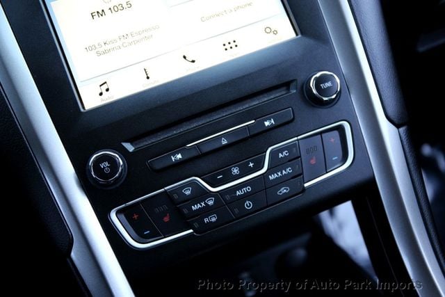 2018 Ford Fusion Hybrid SE FWD - 22929569 - 30