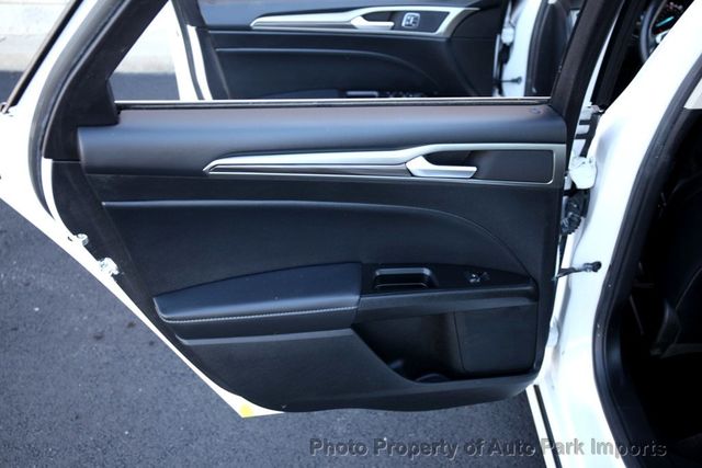 2018 Ford Fusion Hybrid SE FWD - 22929569 - 35