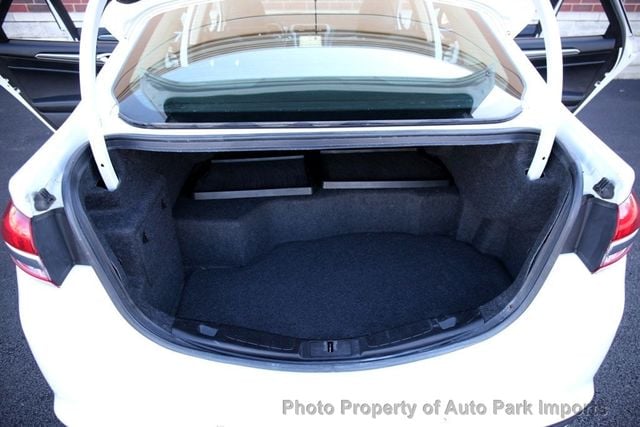 2018 Ford Fusion Hybrid SE FWD - 22929569 - 38