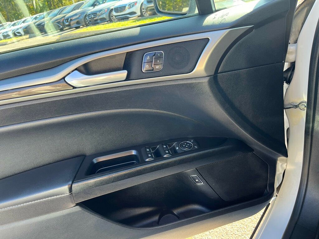 2018 Ford Fusion Hybrid SE FWD - 22936102 - 16