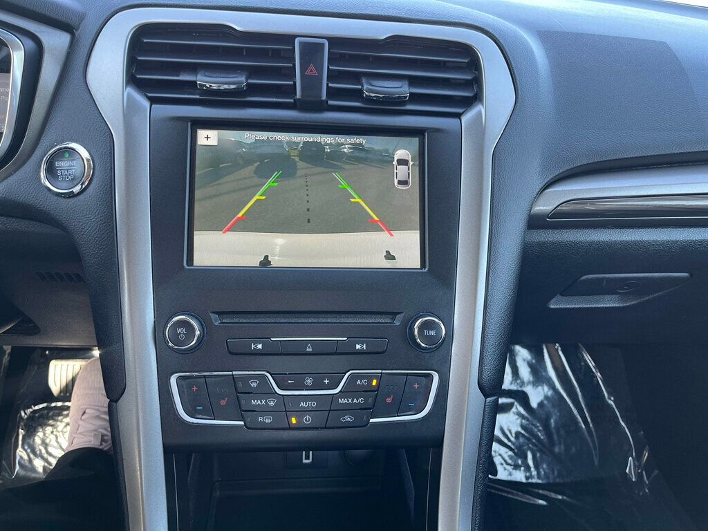 2018 Ford Fusion Hybrid SE FWD - 22936102 - 18