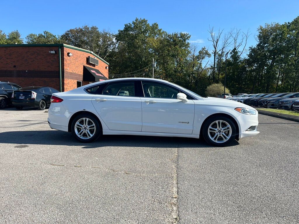 2018 Ford Fusion Hybrid SE FWD - 22936102 - 4