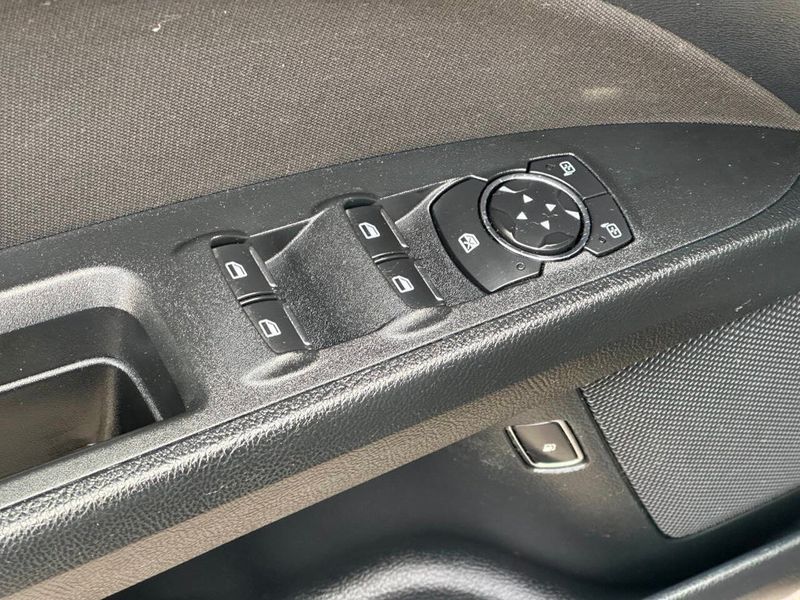 2018 Ford Fusion Hybrid SE FWD - 22880876 - 13