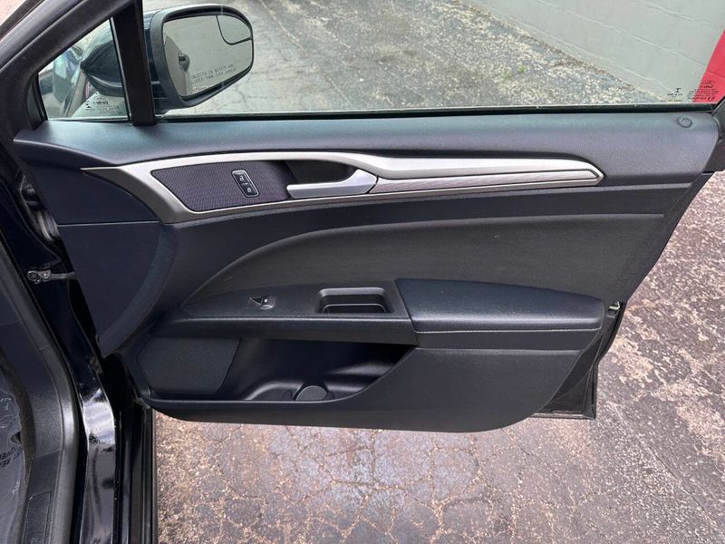 2018 Ford Fusion Hybrid SE FWD - 22880876 - 23