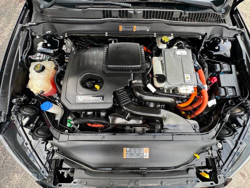 2018 Ford Fusion Hybrid SE FWD - 22880876 - 25