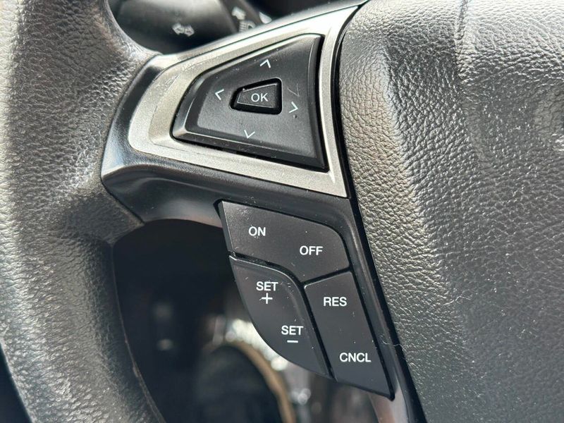 2018 Ford Fusion Hybrid SE FWD - 22880876 - 31