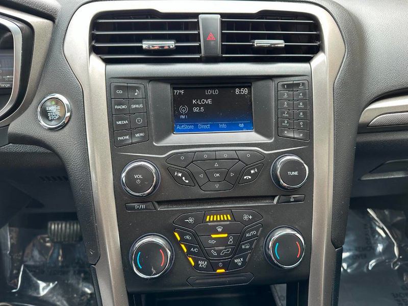 2018 Ford Fusion Hybrid SE FWD - 22880876 - 35